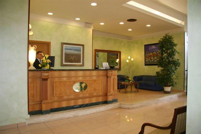 Hotel Calabresi San Benedetto del Tronto Exterior foto